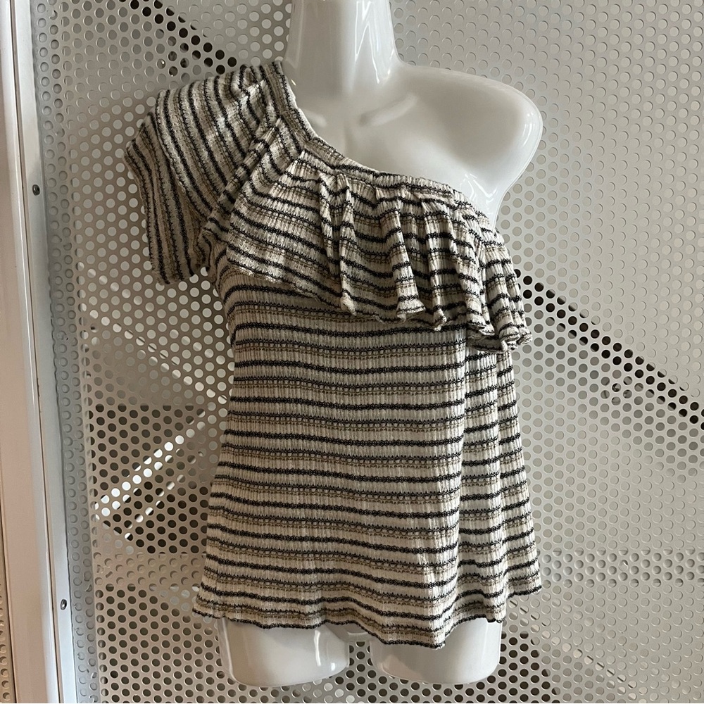 Lucky Brand One Shoulder Ruffled Top Size Small in Cream with Stripes